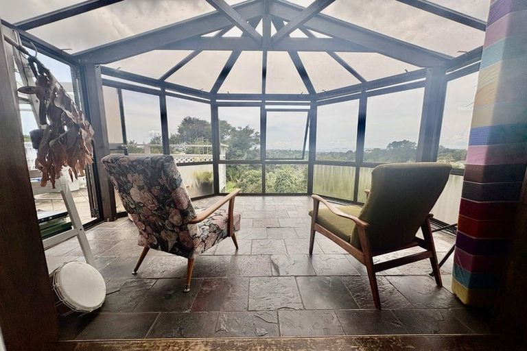 Photo of property in 957 East Coast Road, Torbay, Auckland, 0630