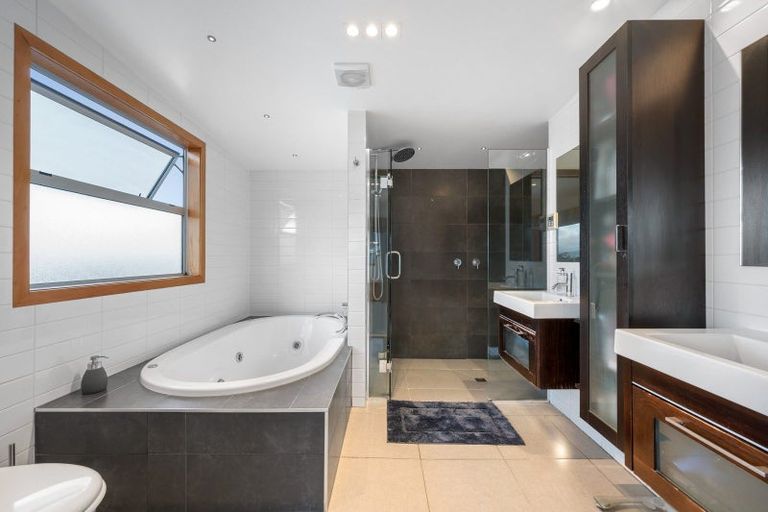 Photo of property in 2 Arakan Way, Khandallah, Wellington, 6035