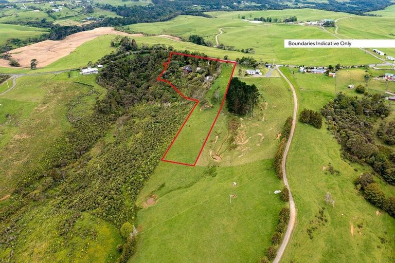 Photo of property in 429 Kiwitahi Road, Helensville, 0875