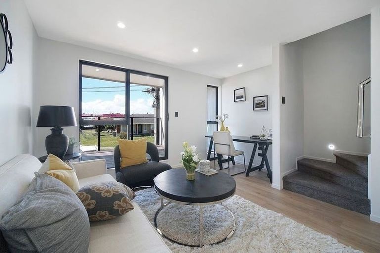 Photo of property in 3/26 Dale Crescent, Pakuranga, Auckland, 2010