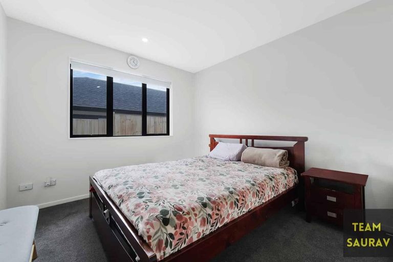Photo of property in 8 Rorotu Avenue, Karaka, Papakura, 2113
