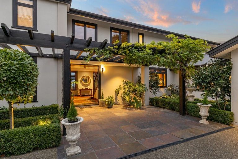 Photo of property in 19 Tosswill Road, Tahunanui, Nelson, 7011