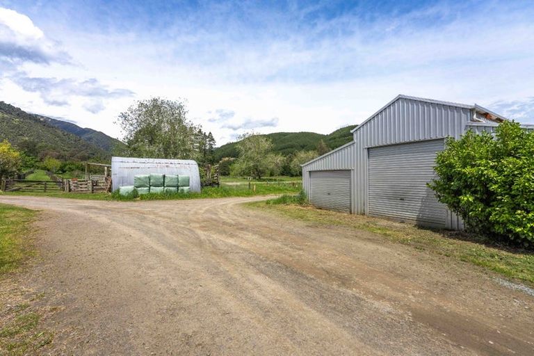Photo of property in 50 Kents Road, Reikorangi, Waikanae, 5391