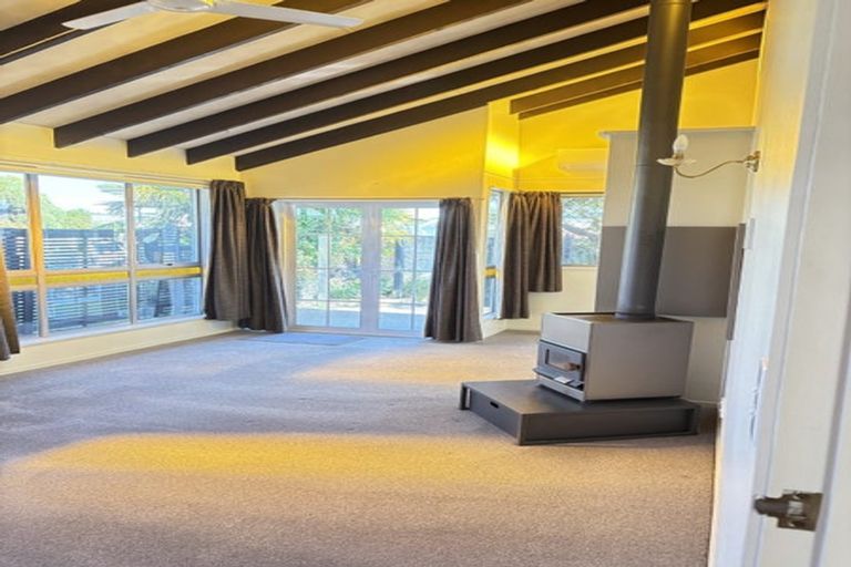 Photo of property in 1/801 Hastings Street North, Hastings, 4122