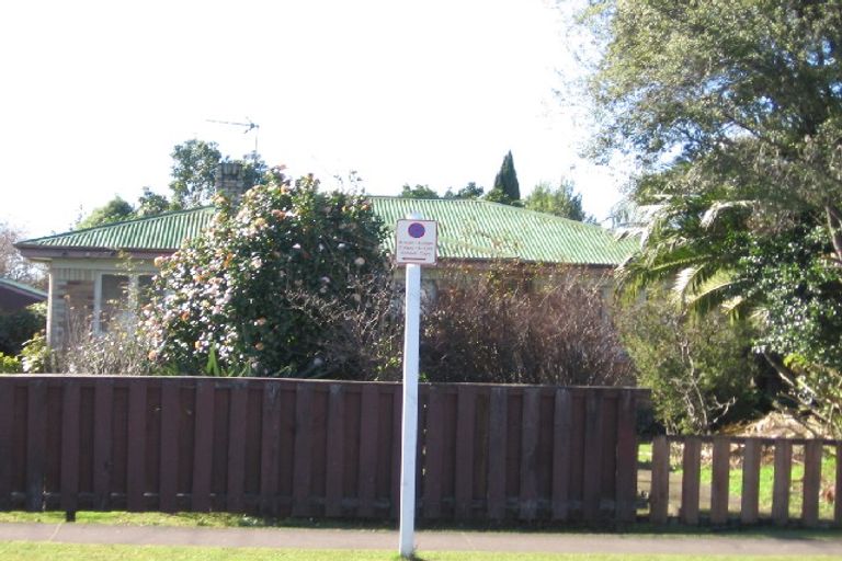 Photo of property in 3 Cosgrave Road, Papakura, 2110