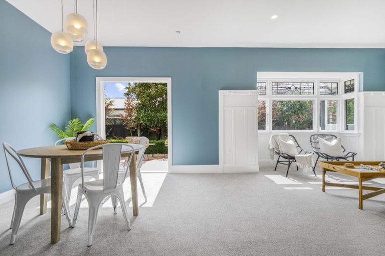 Photo of property in 167 Centaurus Road, Saint Martins, Christchurch, 8022