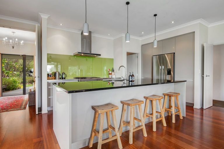 Photo of property in 69a Pipitiwai Drive, Helensville, Kaukapakapa, 0871