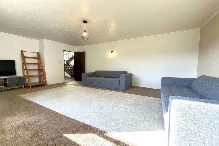 Photo of property in 8 Dunleith Grove, Silverstream, Upper Hutt, 5019