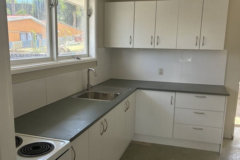 Photo of property in 16 Rapson Road, Otara, Auckland, 2023