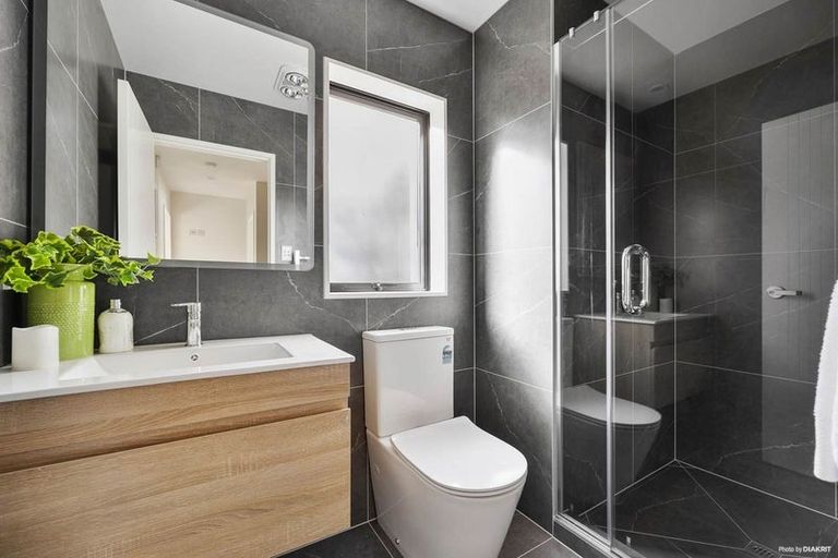 Photo of property in 1/3226 Great North Road, New Lynn, Auckland, 0600