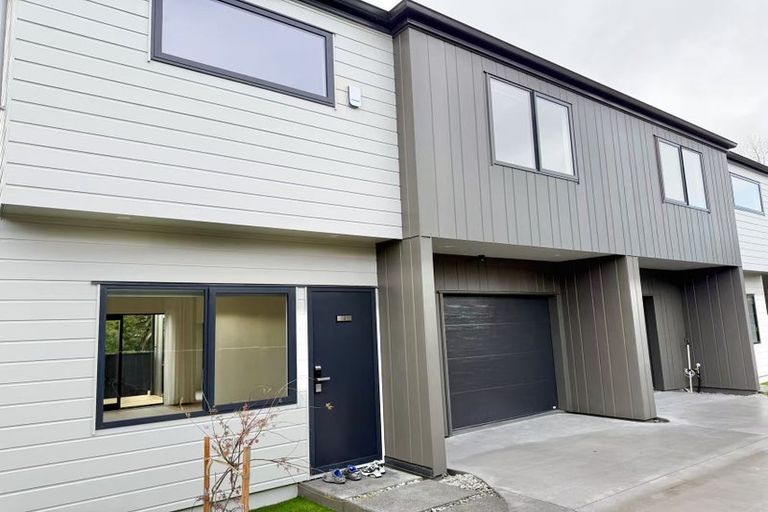 Photo of property in 4/29 Brandon Road, Glen Eden, Auckland, 0602