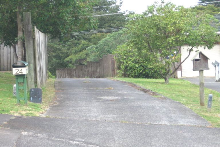 Photo of property in 26 Hiwihau Place, Glenfield, Auckland, 0629