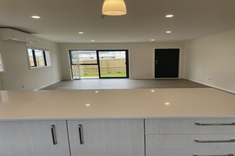 Photo of property in 79c Chilcott Road, Henderson, Auckland, 0612