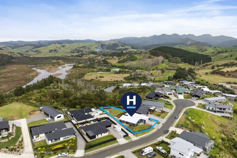 Photo of property in 13 Manatu Close, Whangamata, 3691