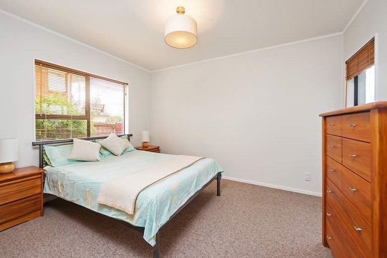 Photo of property in 1/28 Firth Road, Torbay, Auckland, 0630