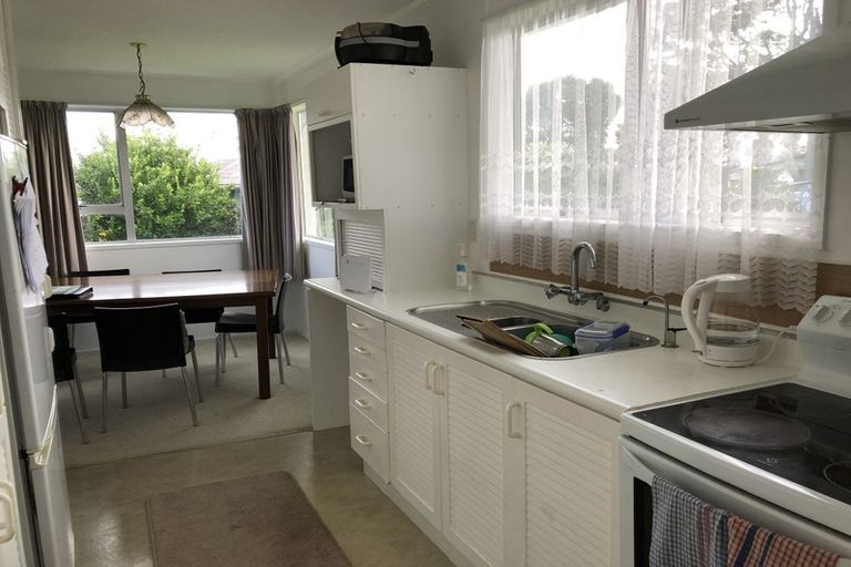 Photo of property in 10 Ewbank Place, Manurewa, Auckland, 2102