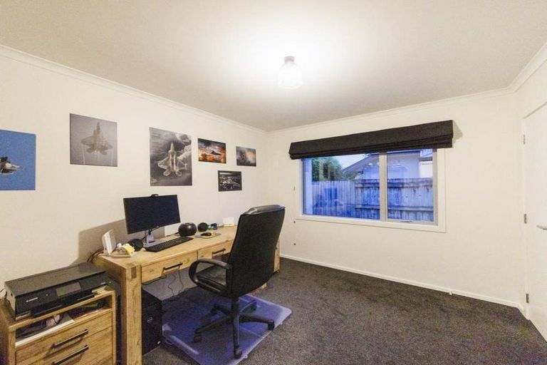 Photo of property in 6 Cardiff Street, Highbury, Palmerston North, 4412