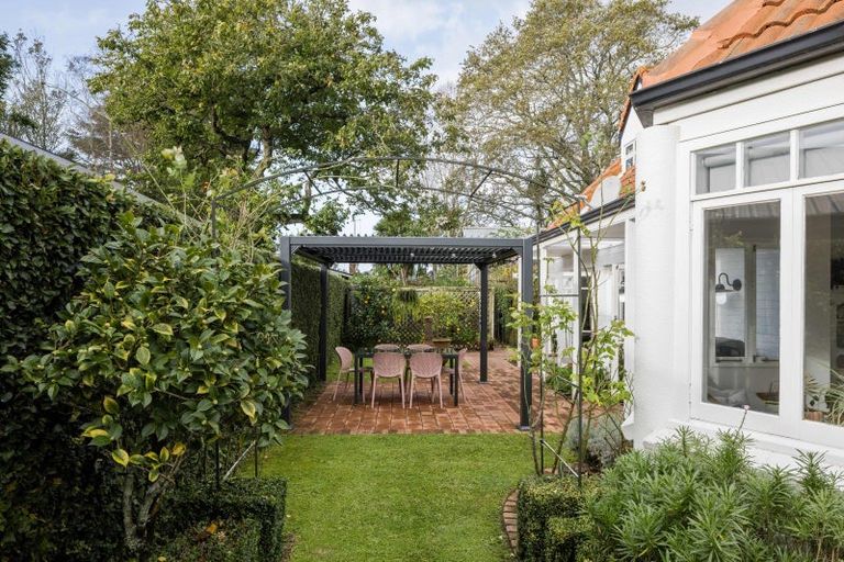 Photo of property in 25 Hall Street, Cambridge, 3434