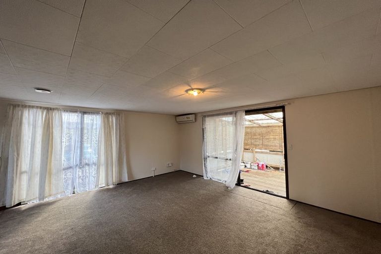 Photo of property in 26a/2 Woodglen Road, Glen Eden, Auckland, 0602