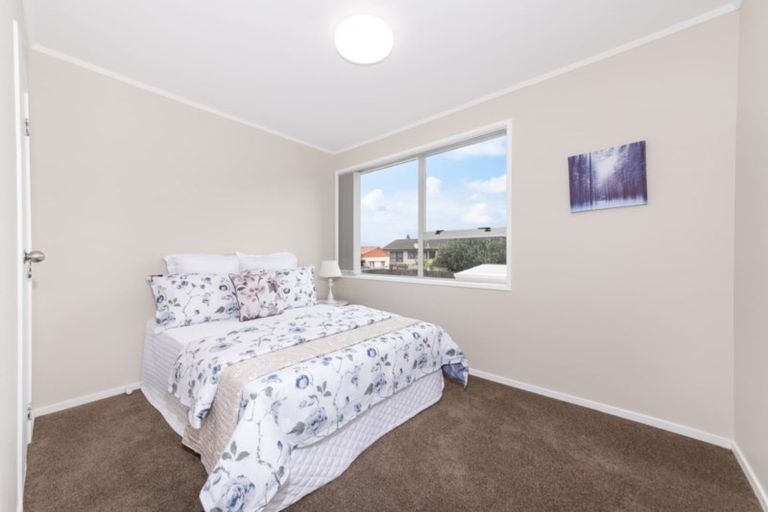 Photo of property in 10 Killington Crescent, Mangere, Auckland, 2022