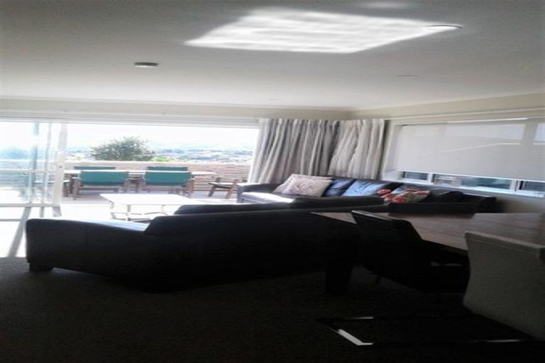 Photo of property in 7a Madeira Close, Whitby, Porirua, 5024