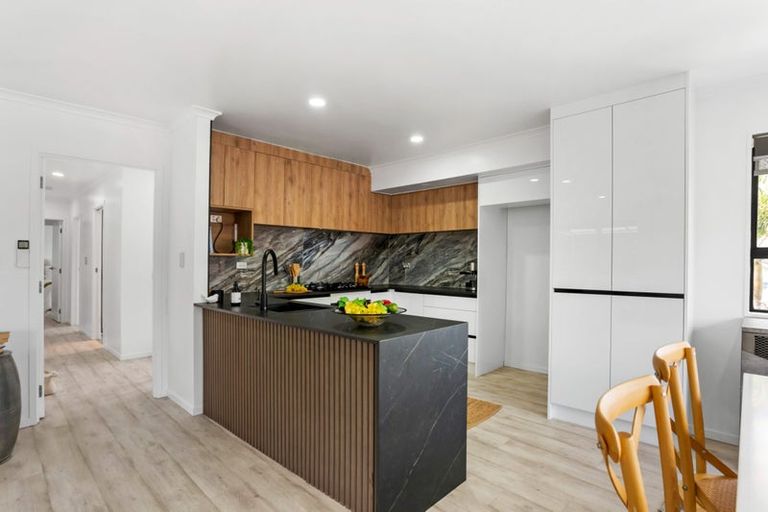 Photo of property in 1/131 Botany Road, Botany Downs, Auckland, 2010