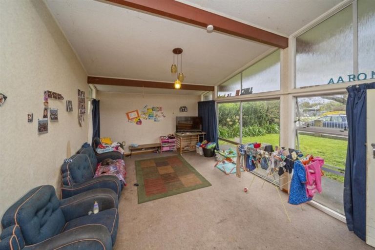Photo of property in 22 Iredale Road, Hawera, 4610