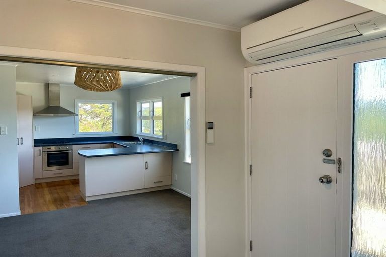 Photo of property in 21 Edgeware Road, Wilton, Wellington, 6012