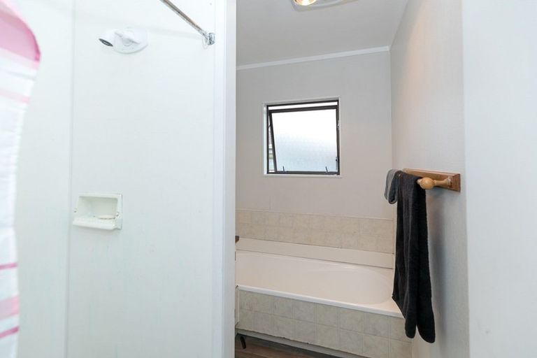 Photo of property in 1 Pringle Place, Nawton, Hamilton, 3200
