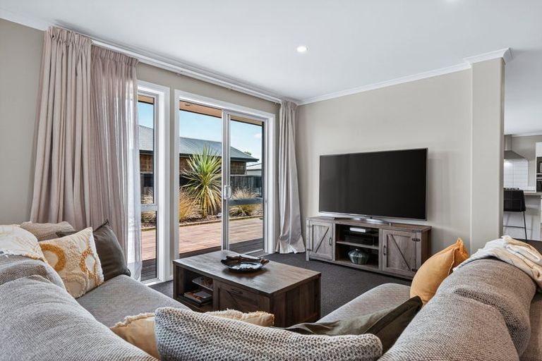 Photo of property in 22 Huka Heights Drive, Rangatira Park, Taupo, 3330