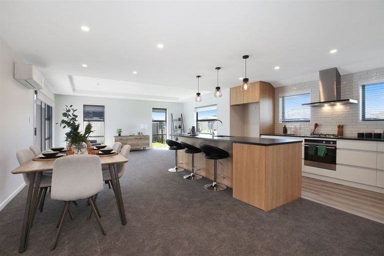 Photo of property in 2 Loch Tanna Way, Broomfield, Christchurch, 8042