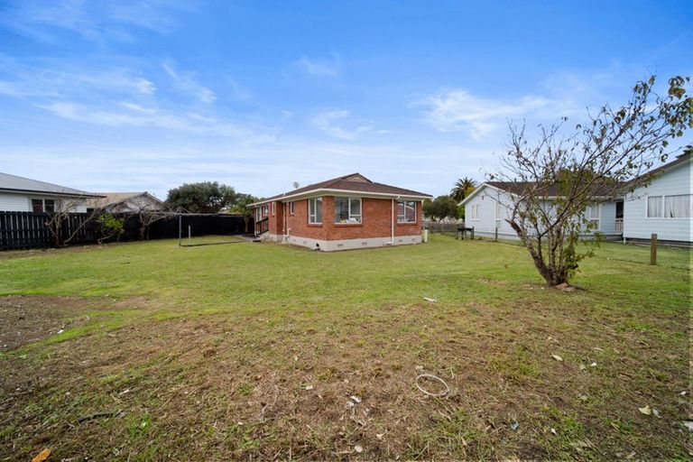 Photo of property in 15 Penderford Place, Mangere East, Auckland, 2024