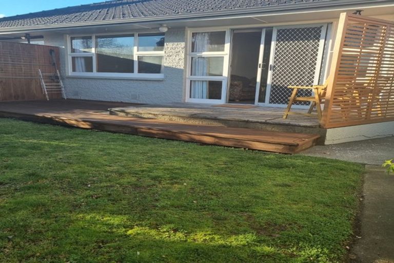 Photo of property in 3a Farnham Place, Ilam, Christchurch, 8041