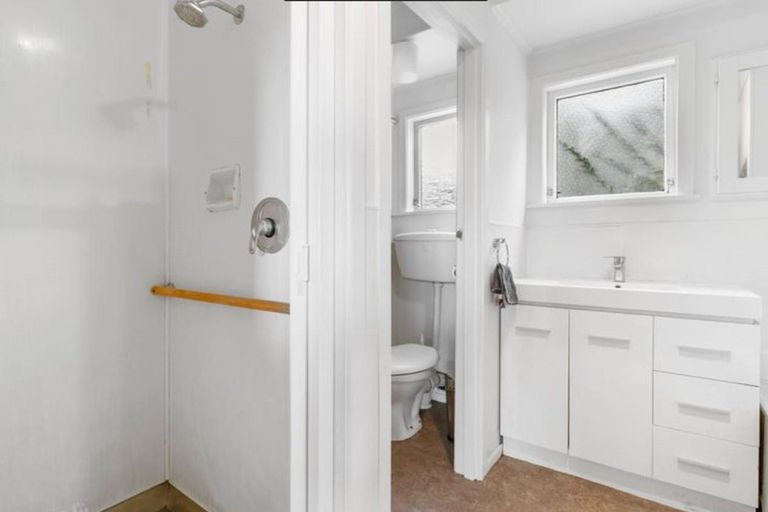 Photo of property in 36 Japonica Drive, Beach Haven, Auckland, 0626