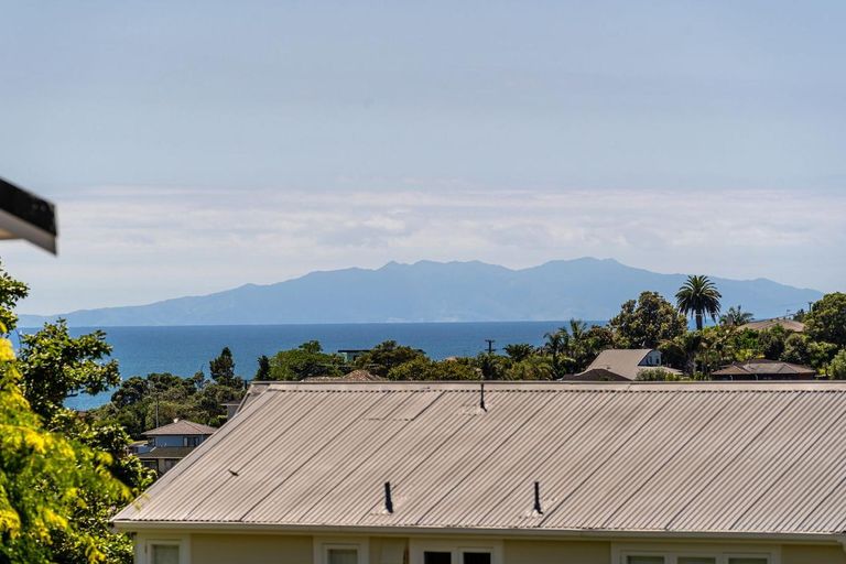 Photo of property in 1/55 Nigel Road, Browns Bay, Auckland, 0630