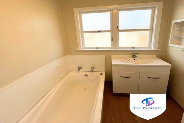 Photo of property in 2/291 Rangatira Road, Beach Haven, Auckland, 0626