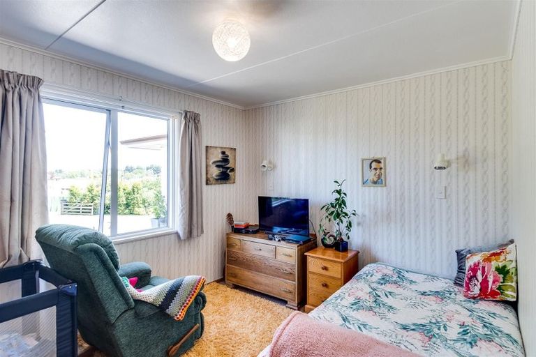 Photo of property in 3 Mcgreevy Street, Waipawa, 4210