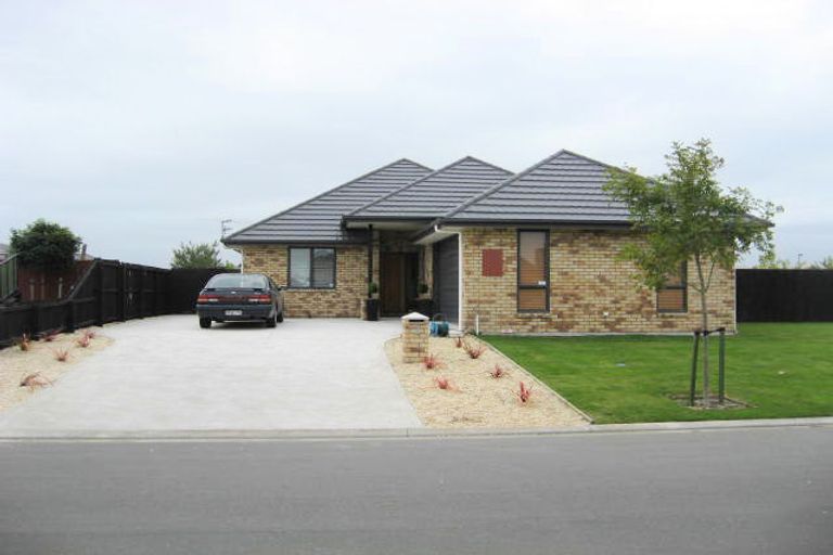Photo of property in 2 Cressida Close, Rolleston, 7614