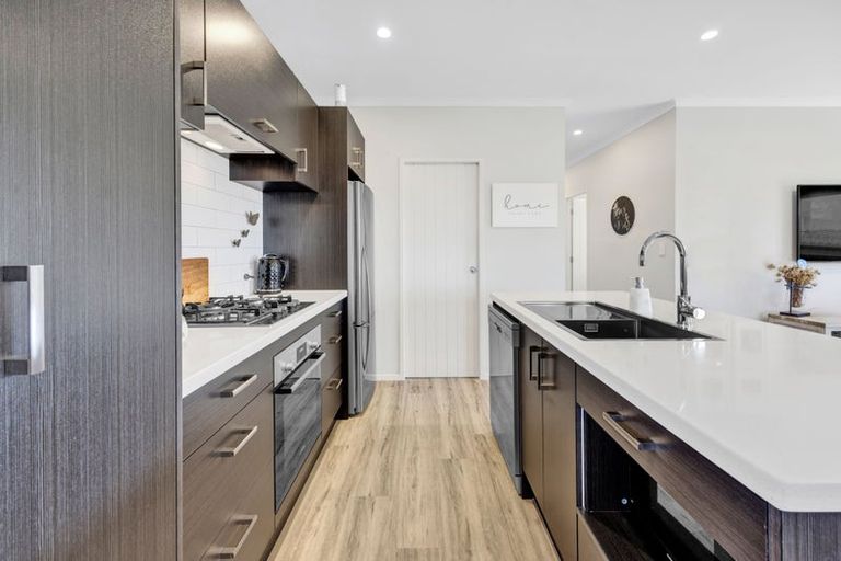 Photo of property in 24f Maire Street, Inglewood, 4330