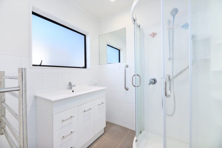 Photo of property in 31 Pomaria Road, Henderson, Auckland, 0610