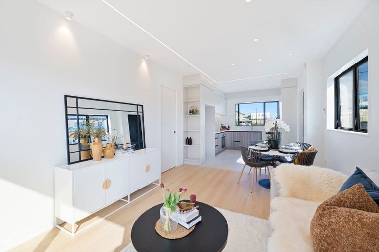 Photo of property in 37 Turret Lane, Hobsonville, Auckland, 0616