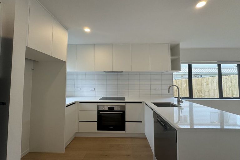 Photo of property in 9/3 Eskdale Road, Birkdale, Auckland, 0626