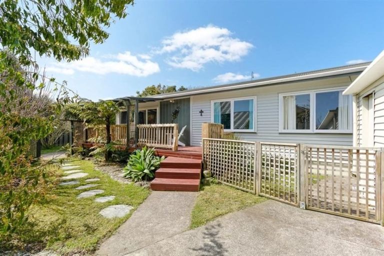 Photo of property in 110a Mcleod Road, Te Atatu South, Auckland, 0610