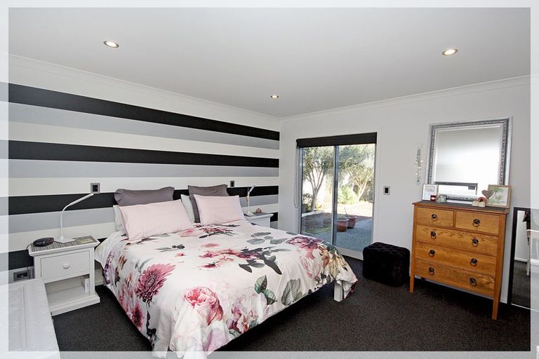 Photo of property in 28 Andrews Street, Foxton Beach, Foxton, 4815