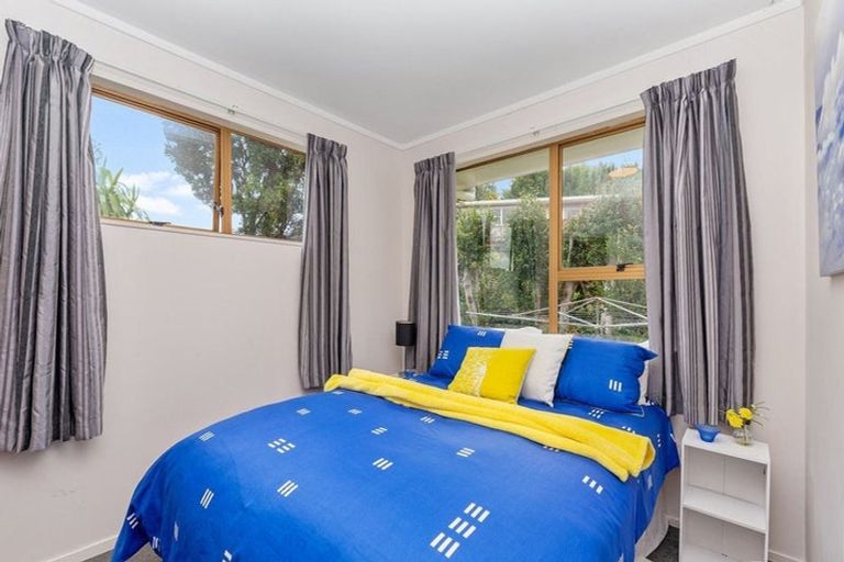 Photo of property in 1/19 Kemp Road, Massey, Auckland, 0614