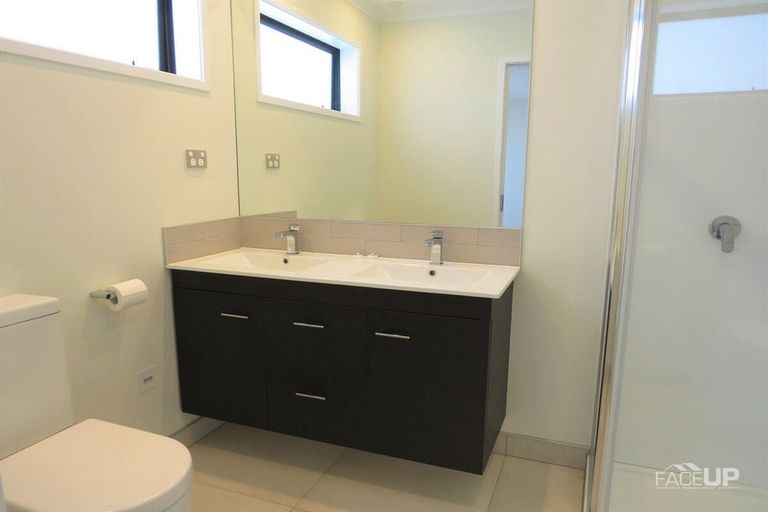 Photo of property in 465 Hobsonville Road, Hobsonville, Auckland, 0616