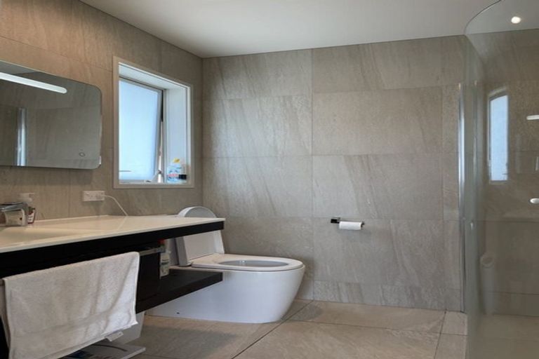 Photo of property in 29c South Lynn Road, Titirangi, Auckland, 0604