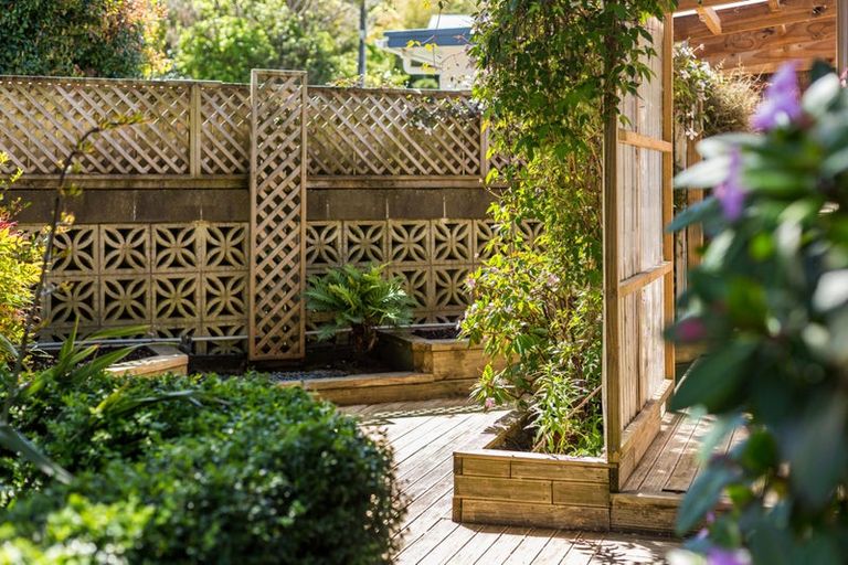 Photo of property in 1/71 Larsen Crescent, Tawa, Wellington, 5028