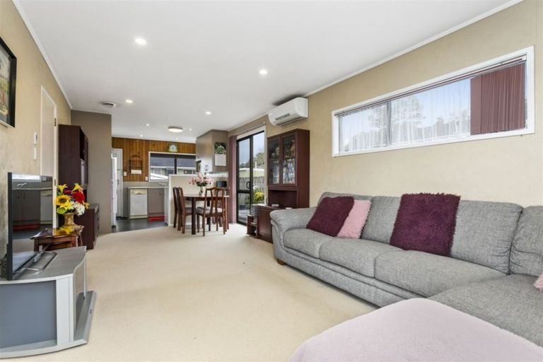 Photo of property in 1/8 Dalmatia Place, Henderson, Auckland, 0612