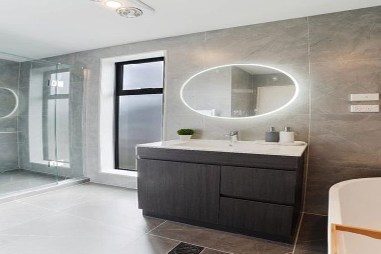 Photo of property in 1/31 Normandy Place, Henderson, Auckland, 0610